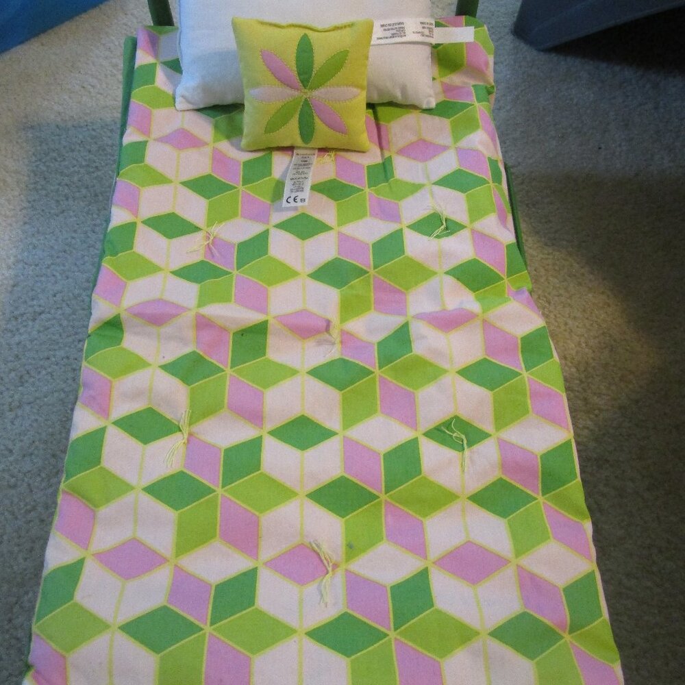 COPY - RETIRED! Vintage American Girl, Kit Kitteridge, Green Trundle Bed & Bedd…